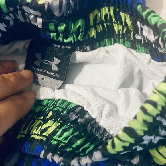 Kids Under Armour UA jacket logo shorts full zip easy pull in fall set BTS - Picture 4 of 5